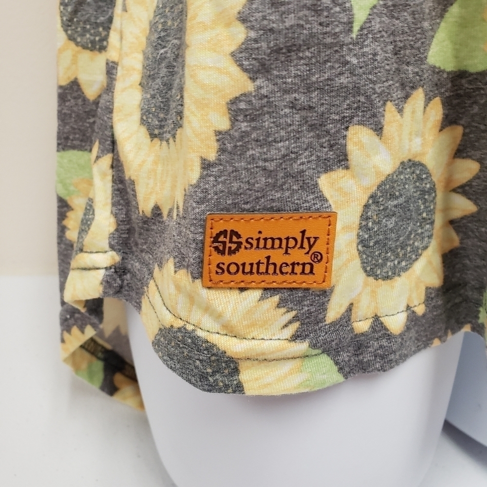 Simply Southern Collection Womens Sunflower Tshirt Size Small - Picture 4 of 7